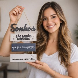 Placa Decorativa "Sonhos S�o Far�is Internos" com Corda